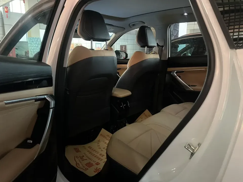 Geely Atlas L Boyue L 2024 1.5TD DCT Premium Edition 2024 — thumbnail 3