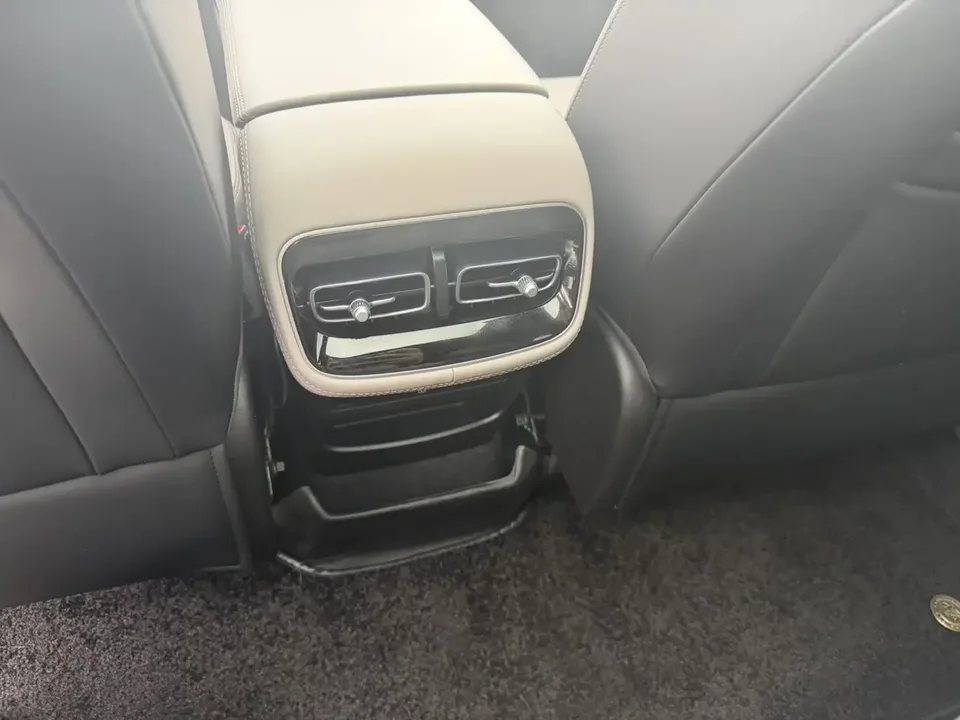 Geely Atlas L Boyue L 2025 Fourth generation 1.5TD DCT Sanhe 2025 — thumbnail 3