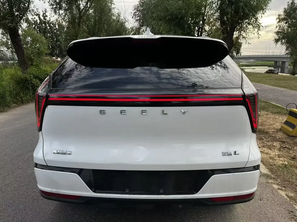 Geely Atlas L Boyue L 2025 Fourth generation 1.5TD DCT Sanhe 2025 — thumbnail 2