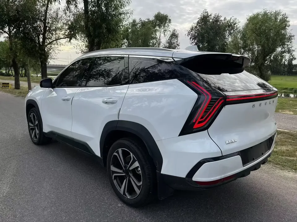 Geely Atlas L Boyue L 2025 Fourth generation 1.5TD DCT Sanhe 2025 — миниатюра 4