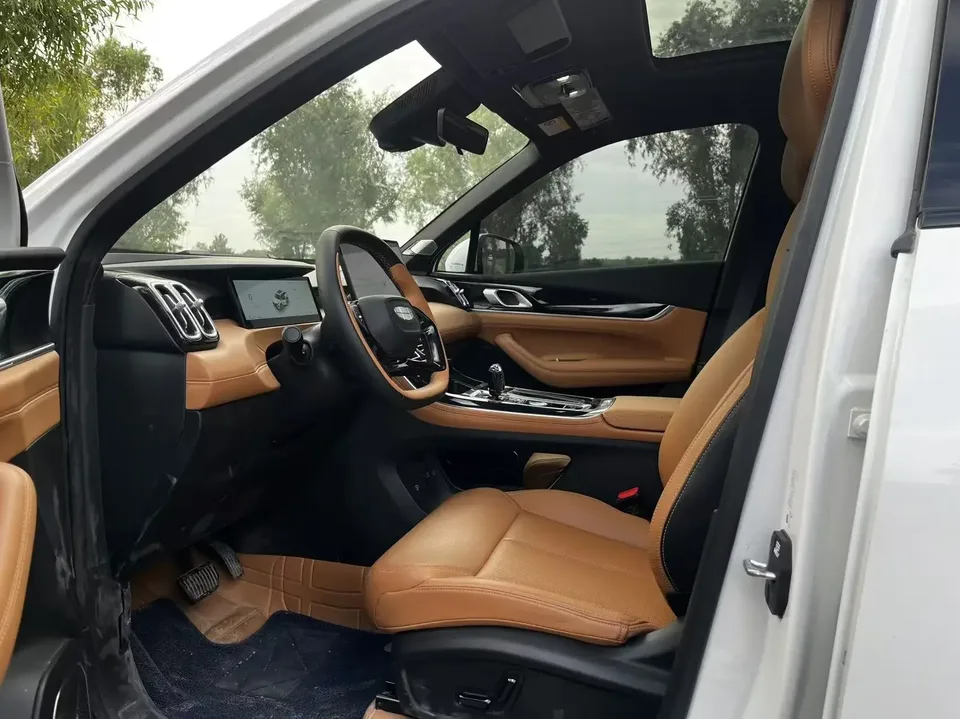 Geely Atlas L Boyue L 2025 Fourth generation 1.5TD DCT Sanhe 2025 — миниатюра 5