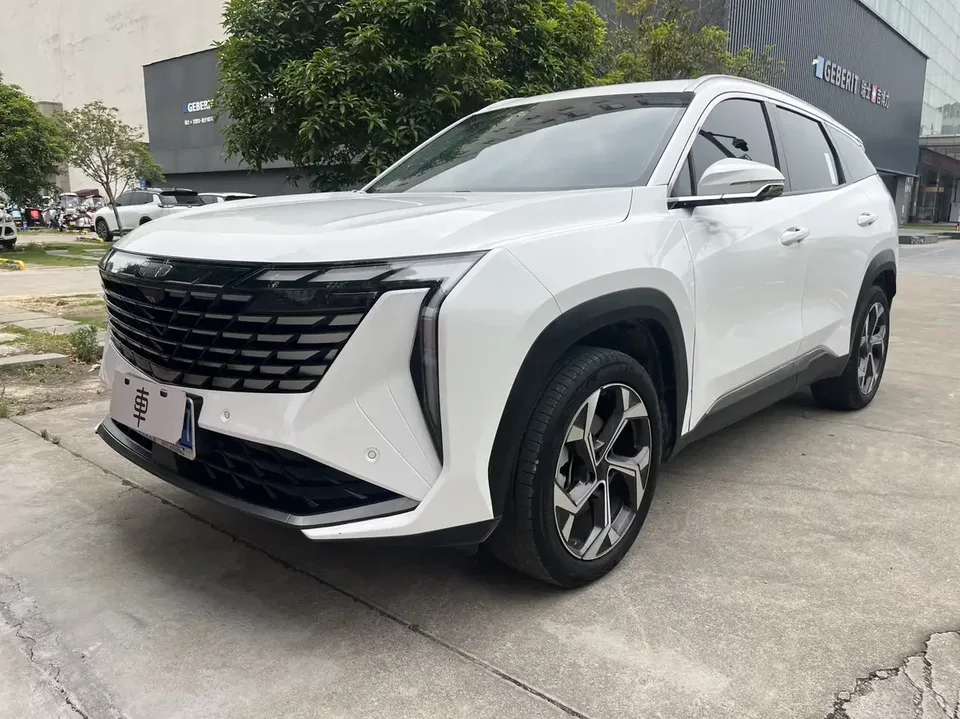 Geely Atlas L Boyue L 2023 1.5TD DCT Premium 2023 — photo 1, buy with delivery to Moscow