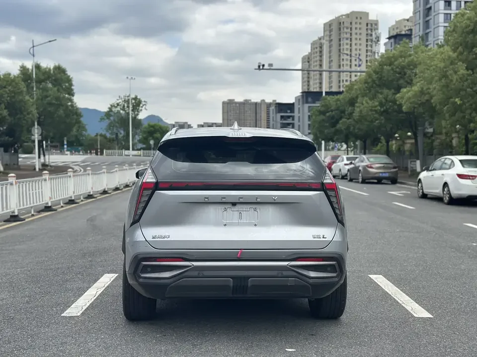 Geely Atlas L Boyue L 2023 1.5TD DCT Premium 2023 — thumbnail 2