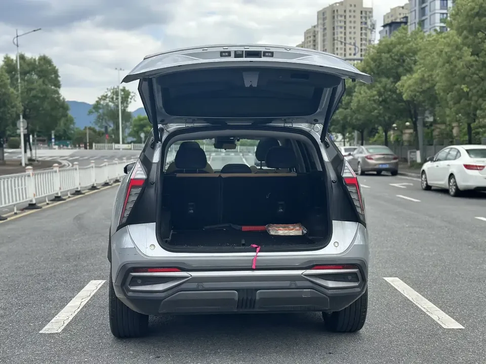 Geely Atlas L Boyue L 2023 1.5TD DCT Premium 2023 — thumbnail 4
