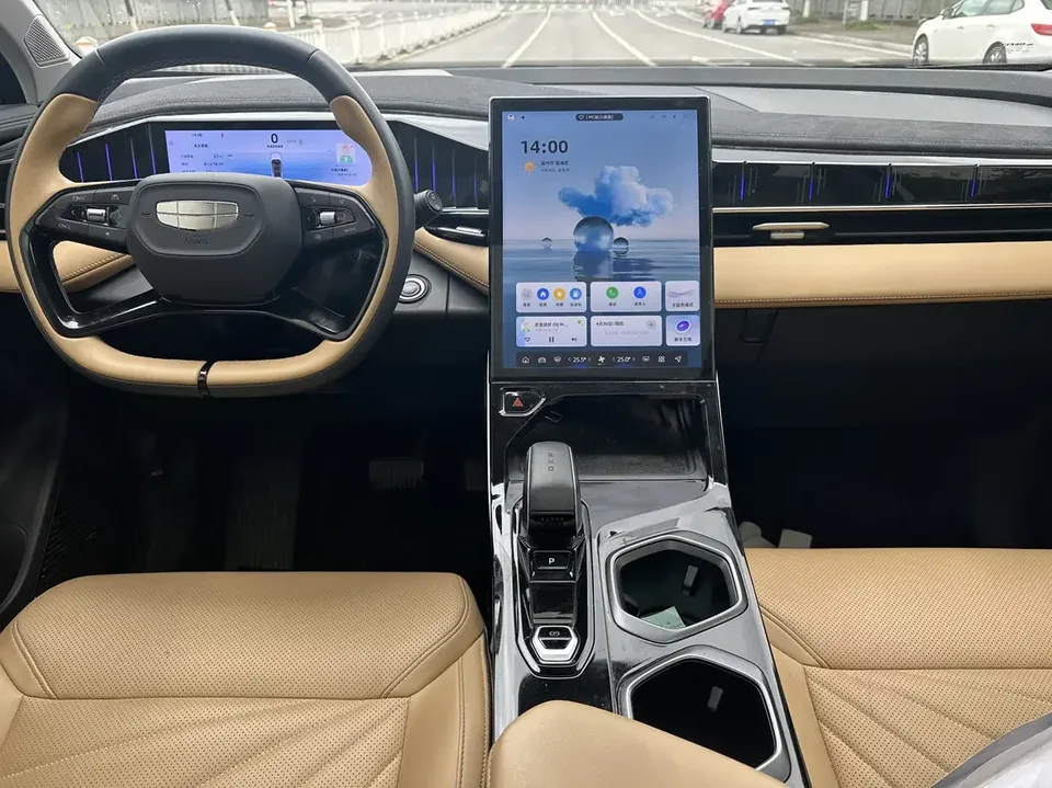 Geely Atlas L Boyue L 2023 1.5TD DCT Premium 2023 — thumbnail 5