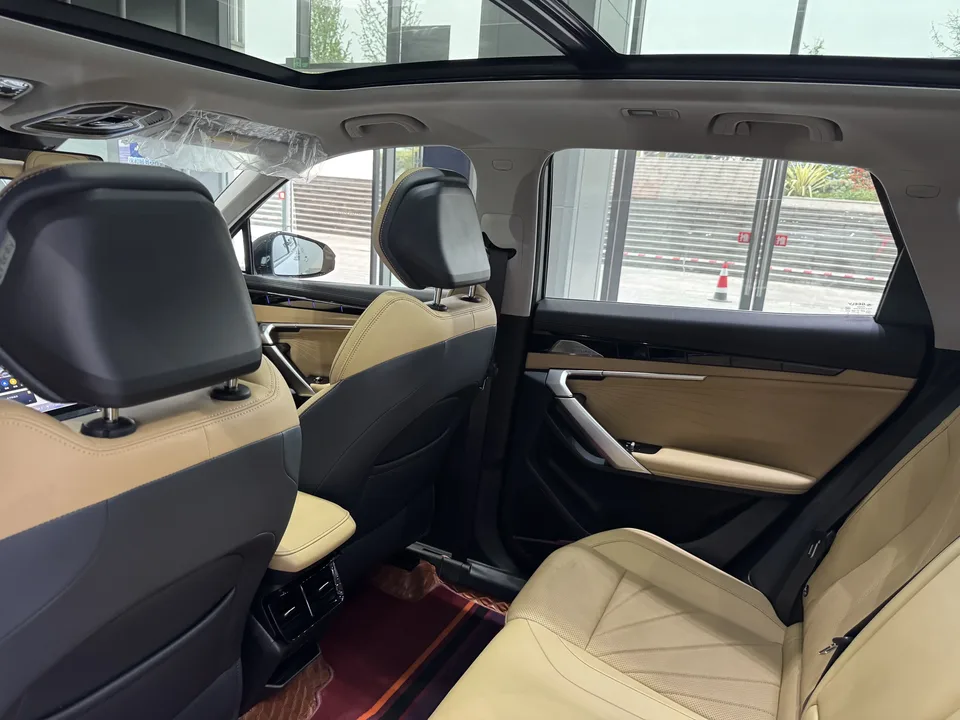 Geely Atlas L Boyue L 2023 1.5TD DCT Premium 2024 — thumbnail 3