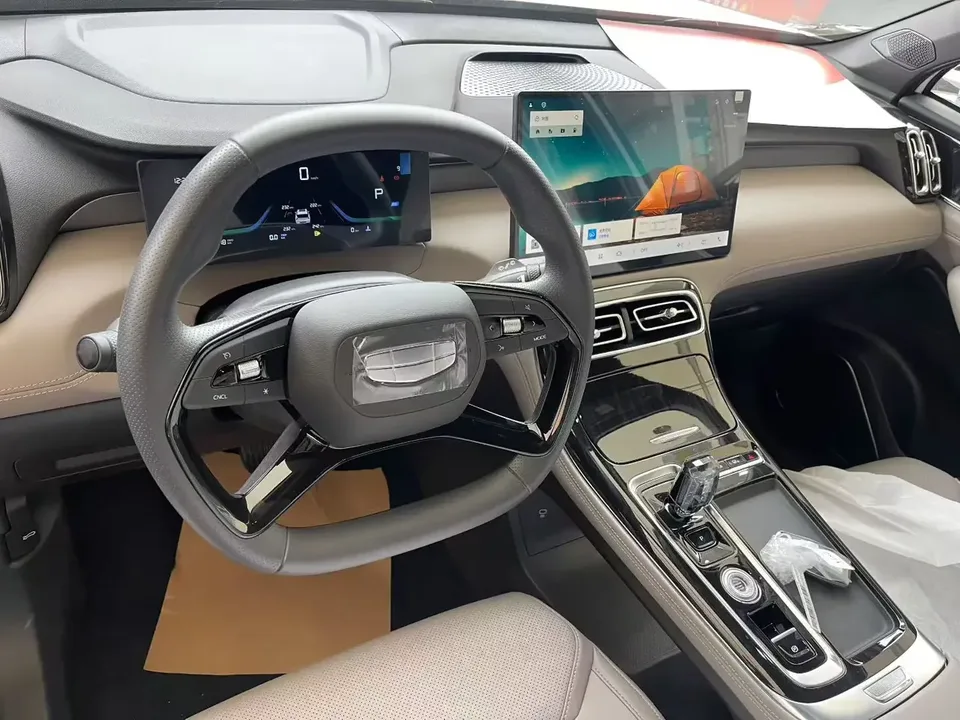 Geely Atlas L Boyue L 2025 The fourth generation 1.5TD DCT starts its journey 2026 — thumbnail 3