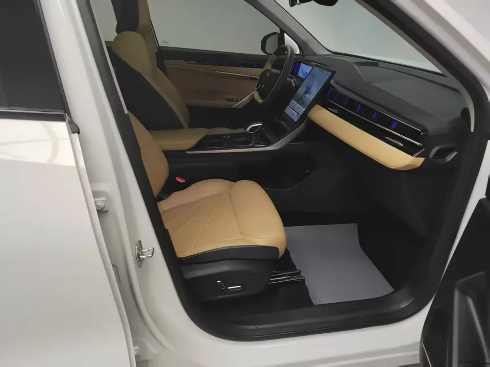 Geely Atlas L Boyue L 2023 1.5TD DCT Premium 2024 — thumbnail 3
