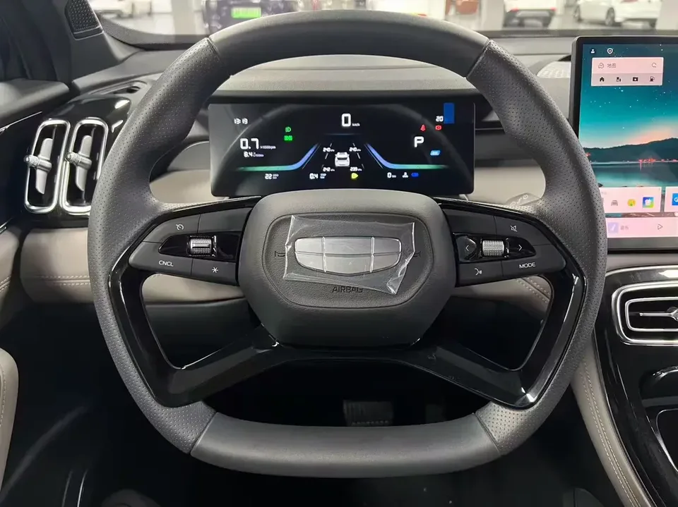 Geely Atlas L Boyue L 2025 The fourth generation 1.5TD DCT starts its journey 2026 — миниатюра 4