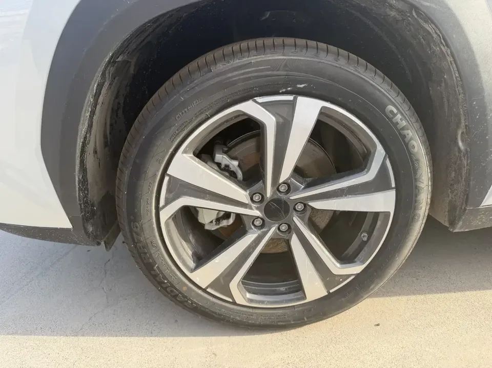 Geely Atlas L Boyue L 2025 The fourth generation 1.5TD DCT sets sail 2026 — thumbnail 3