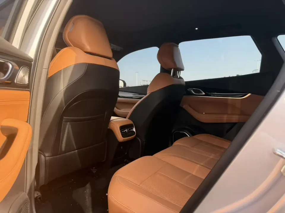 Geely Atlas L Boyue L 2025 The fourth generation 1.5TD DCT sets sail 2026 — thumbnail 5