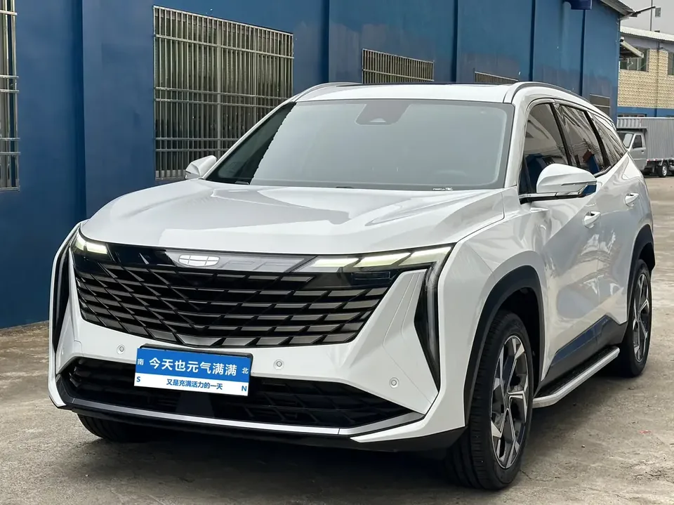 Geely Atlas L Boyue L 2023 1.5TD DCT Premium 2023 — photo 1, buy with delivery to Moscow