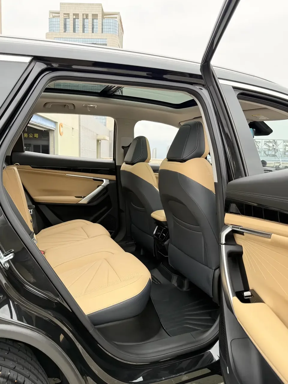 Geely Atlas L Boyue L 2023 1.5TD DCT Premium 2024 — thumbnail 2