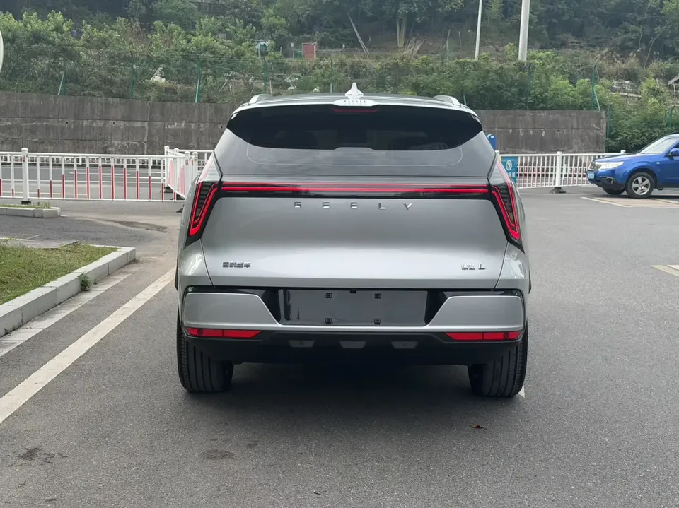 Geely Atlas L Boyue L 2025 Fourth generation 1.5TD DCT Sanhe 2025 — thumbnail 2