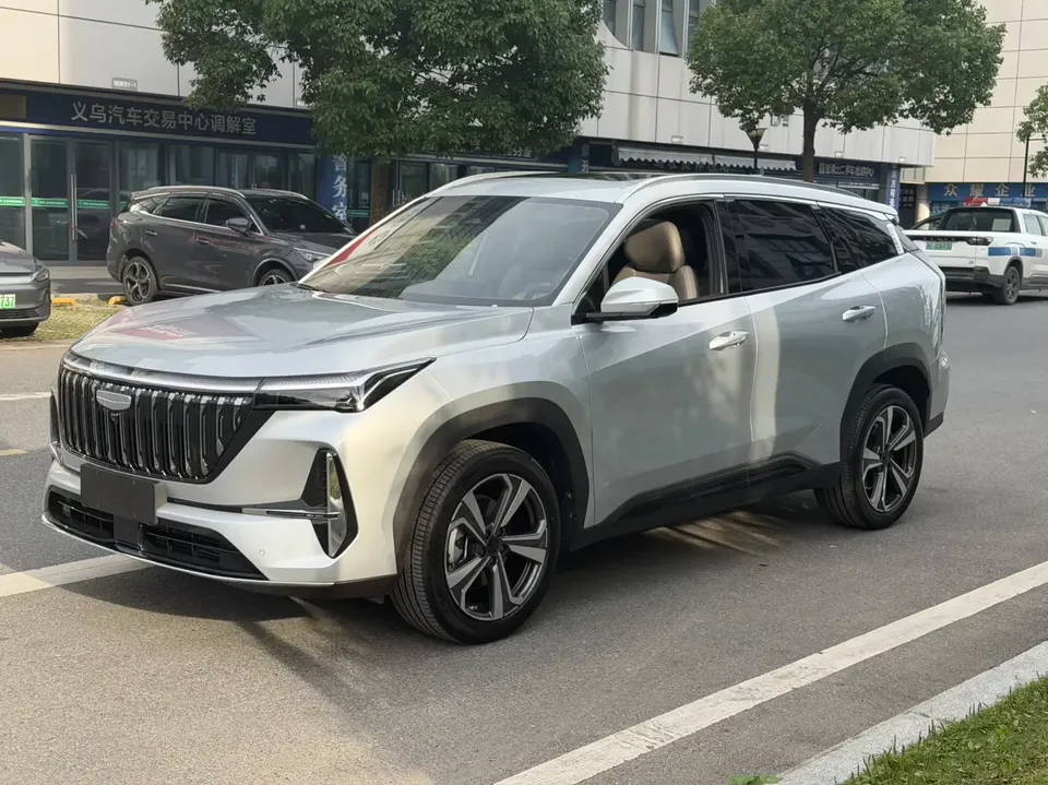 Geely Atlas L Boyue L 2025 Fourth generation 1.5TD DCT Sanhe 2025 — photo 1, buy with delivery to Moscow
