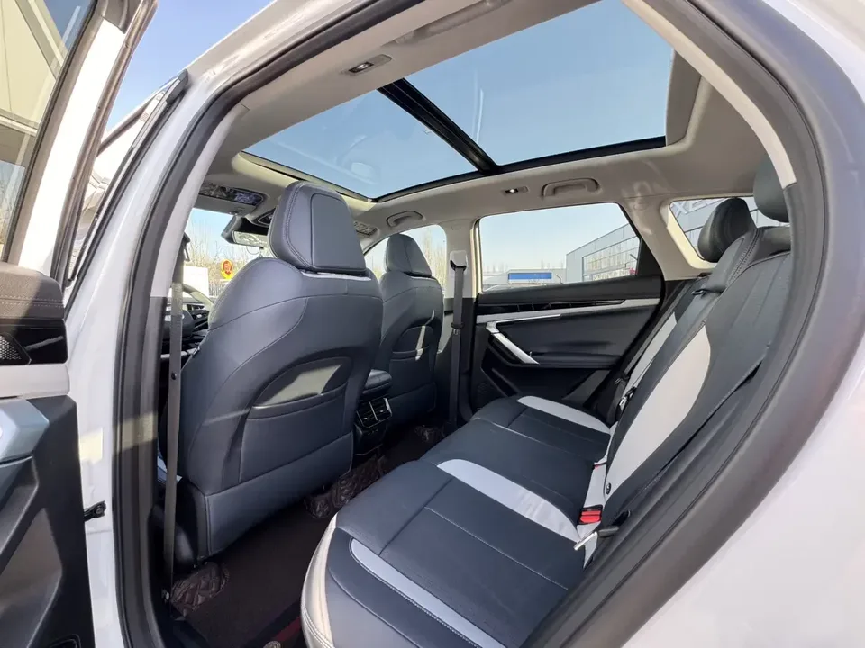 Geely Atlas L Boyue L 2024 1.5TD DCT Premium Edition 2024 — миниатюра 3