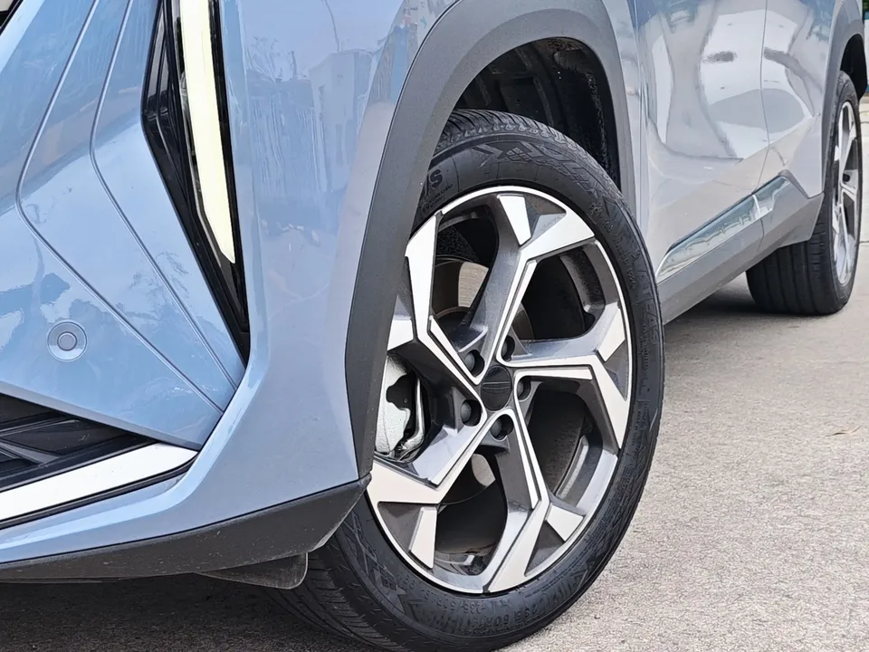 Geely Atlas L Boyue L 2024 1.5TD DCT Premium Edition 2024 — thumbnail 3