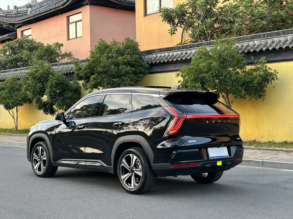 Geely Atlas L Boyue L 2025 Fourth generation 1.5TD DCT Sanhe 2025 — миниатюра 2