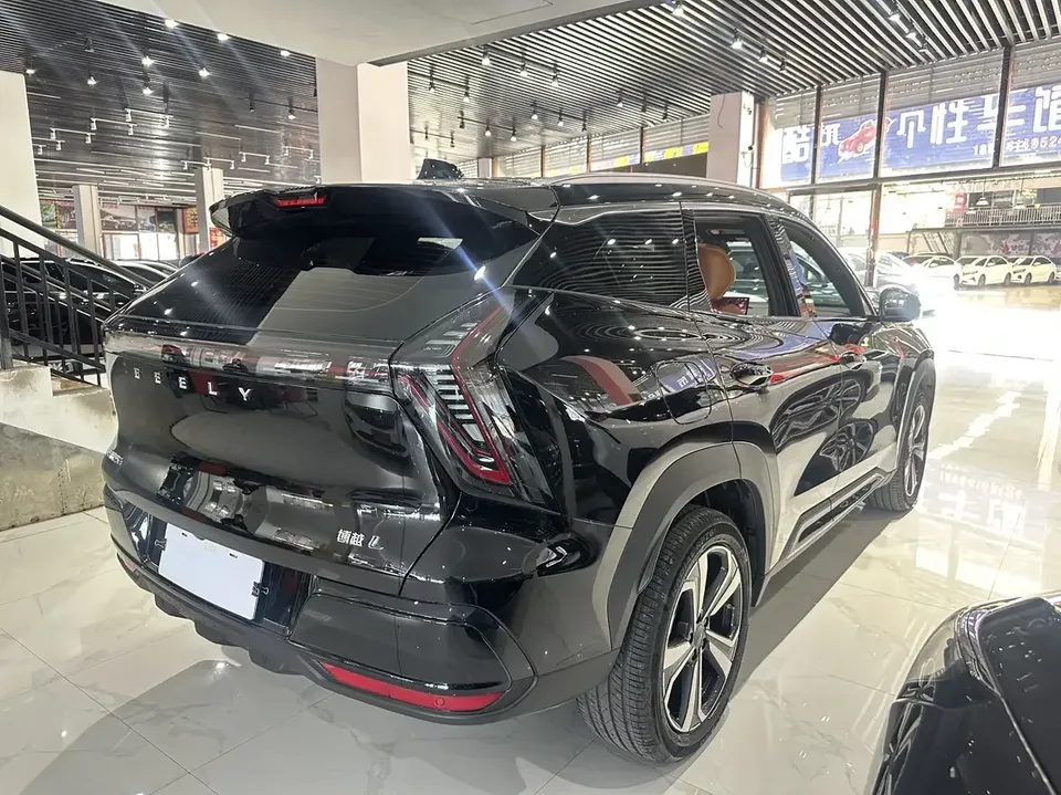 Geely Atlas L Boyue L 2025 Fourth generation 1.5TD DCT Sanhe 2026 — миниатюра 2