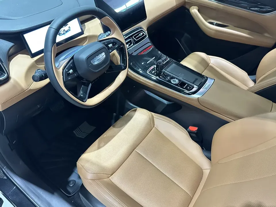 Geely Atlas L Boyue L 2025 Fourth generation 1.5TD DCT Sanhe 2026 — миниатюра 3