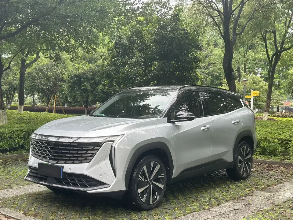 Geely Atlas L Boyue L 2023 1.5TD DCT Premium 2024 — photo 1, buy with delivery to Moscow