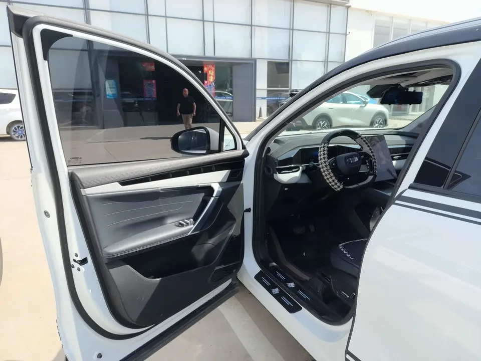 Geely Atlas L Boyue L 2024 1.5TD DCT Premium Edition 2024 — thumbnail 3