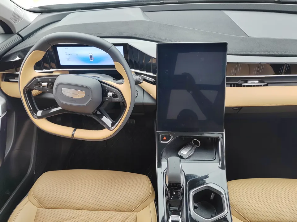 Geely Atlas L Boyue L 2023 1.5TD DCT Premium 2024 — миниатюра 4
