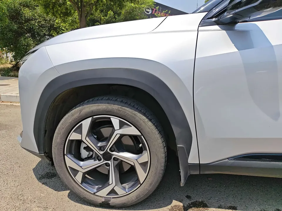 Geely Atlas L Boyue L 2023 1.5TD DCT Honor Edition 2023 — миниатюра 3
