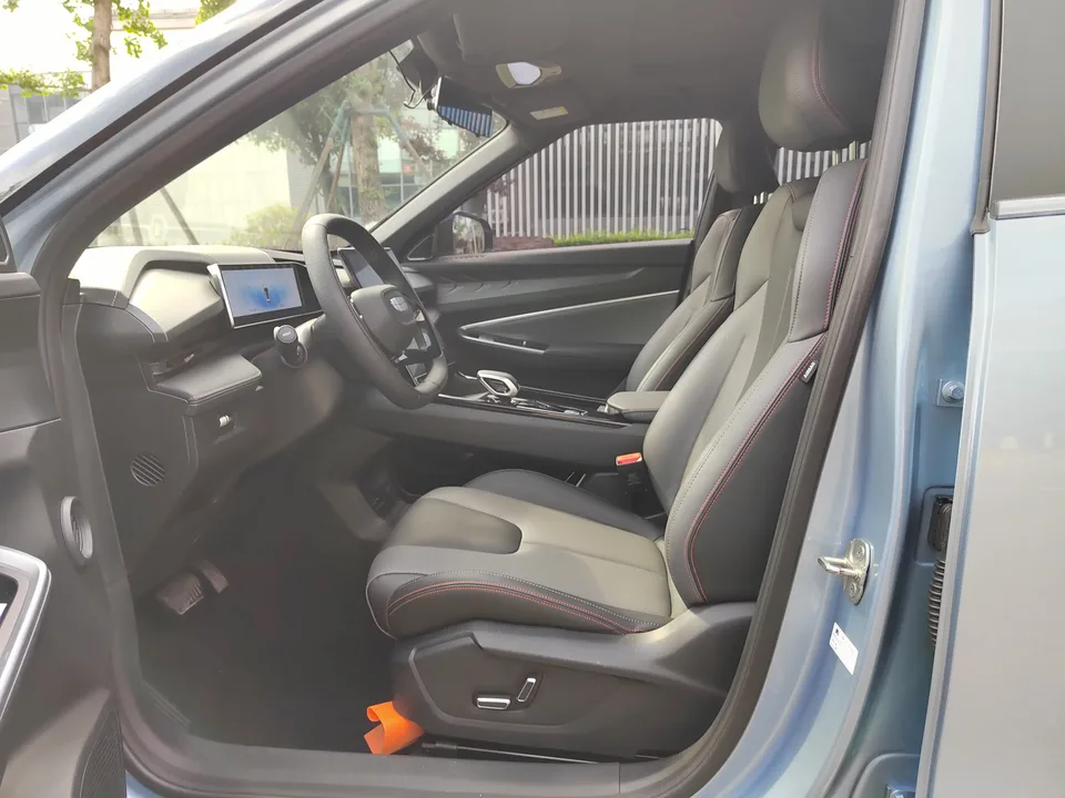 Geely Atlas Boyue 2024 1.5TD Smart Edition 2024 — thumbnail 3