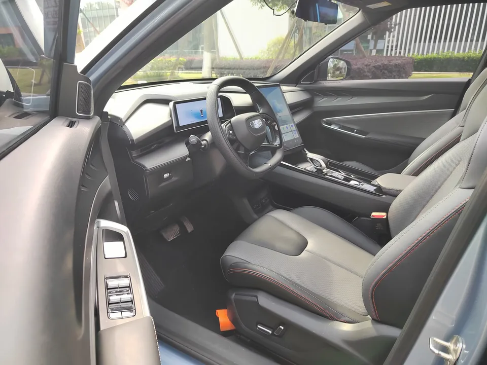 Geely Atlas Boyue 2024 1.5TD Smart Edition 2024 — thumbnail 4