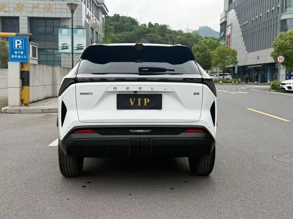 Geely Atlas Boyue 2024 1.5TD Dragon Edition 2025 — thumbnail 2