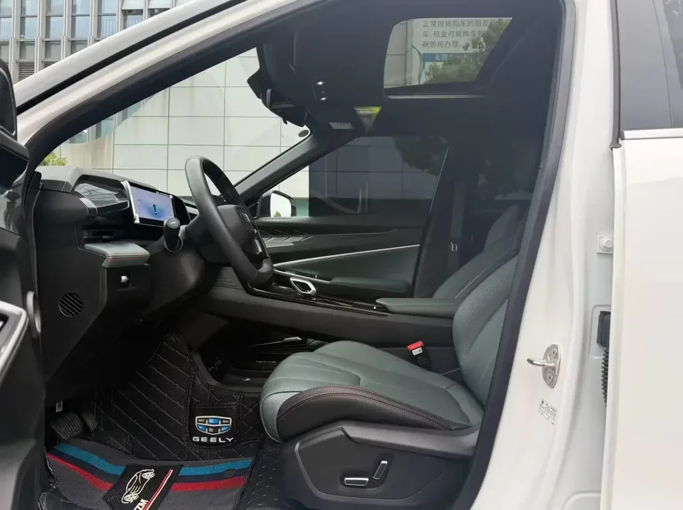 Geely Atlas Boyue 2024 1.5TD Dragon Edition 2025 — thumbnail 5
