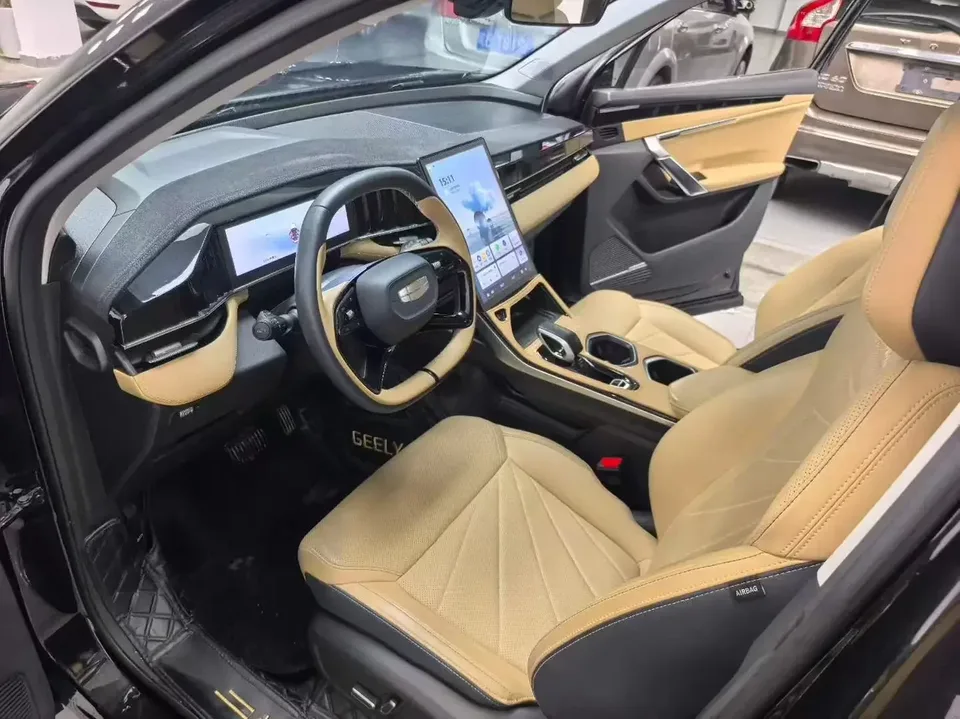 Geely Atlas L Boyue L 2024 1.5TD DCT Premium Edition 2024 — миниатюра 3