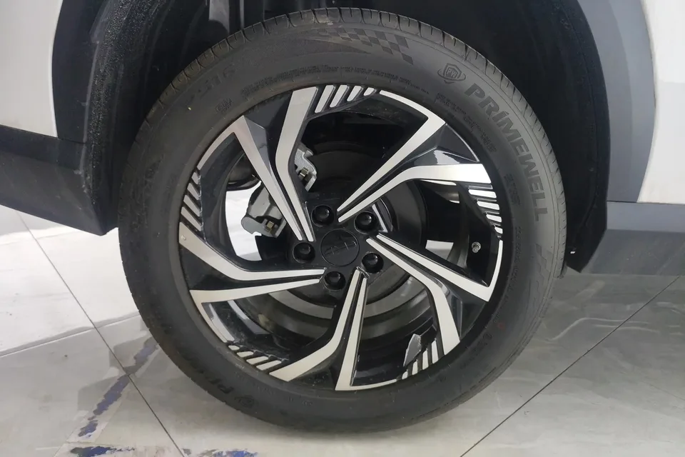 Geely Atlas Boyue 2024 1.5TD Smart Link+ 2026 — thumbnail 3