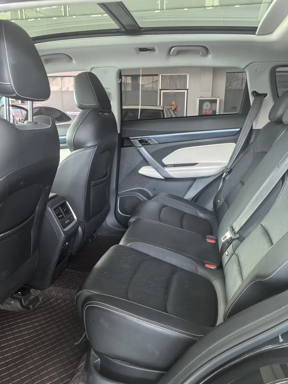 Geely Atlas Boyue 2022 Boyue X 1.8TD DCT Zhizun Edition 2022 — thumbnail 3
