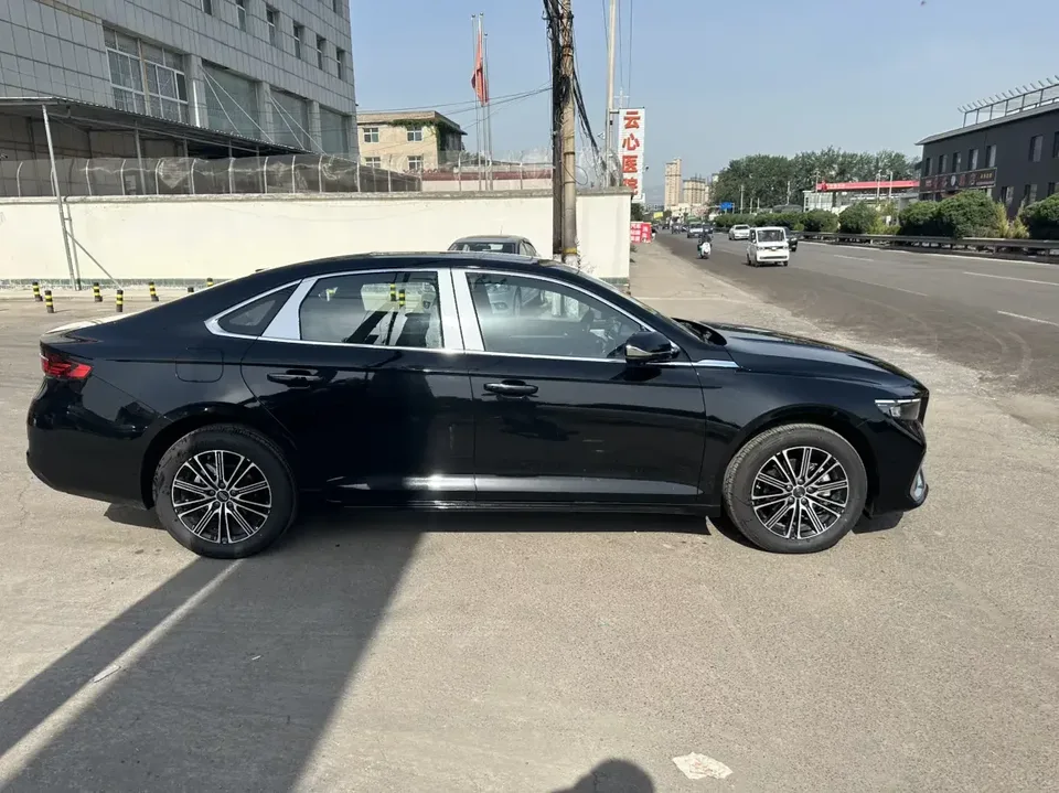 Geely Preface Xing Rui 2026 1.5T Dongfang Yao Fuyao Edition 2026 — thumbnail 5