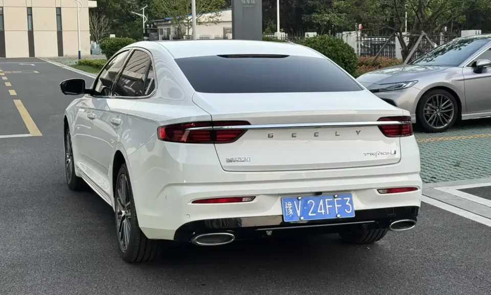 Geely Preface Xing Rui 2023 2.0T Premium 2024 — thumbnail 2