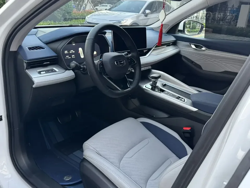 Geely Preface Xing Rui 2023 2.0T Premium 2024 — thumbnail 4