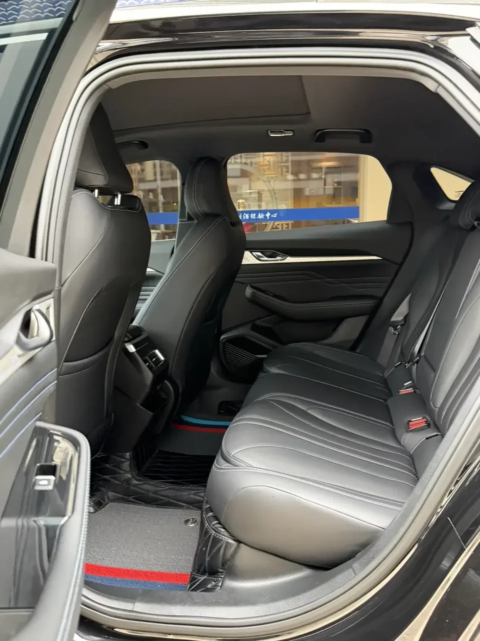 Geely Preface Xing Rui 2025 1.5T Dongfang Yao Fuyao Edition 2025 — thumbnail 3