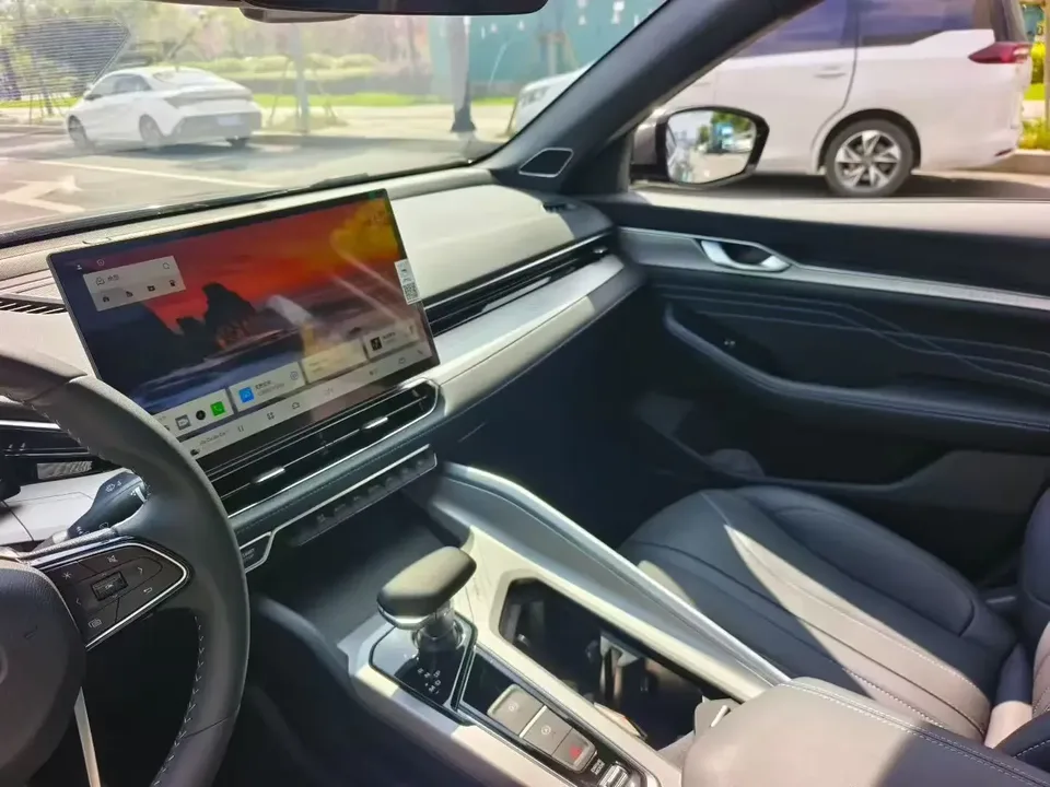 Geely Preface Xing Rui 2025 1.5T Dongfang Yao Fuyao Edition 2024 — миниатюра 5