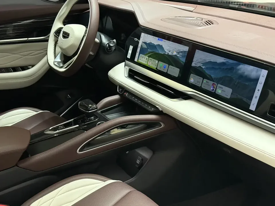 Geely Monjaro Xingyue L 2021 2.0TD DCT EVO 2WD Premium Edition 2022 — thumbnail 3