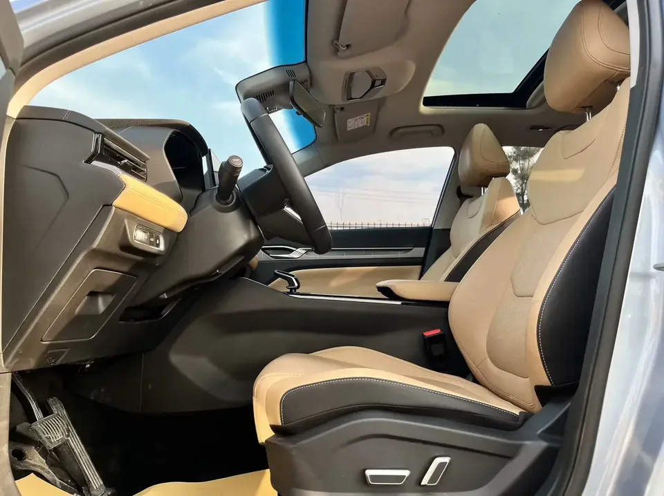 Geely Emgrand L HiP Emgrand L HiP 2024 1.5TD-DHT Pro Champion Edition 100KM Excellence 2025 — thumbnail 5