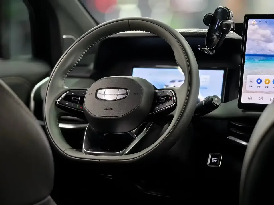 Geely Okavango Haoyue L 2024 2.0TD DCT Premium 2024 — thumbnail 3