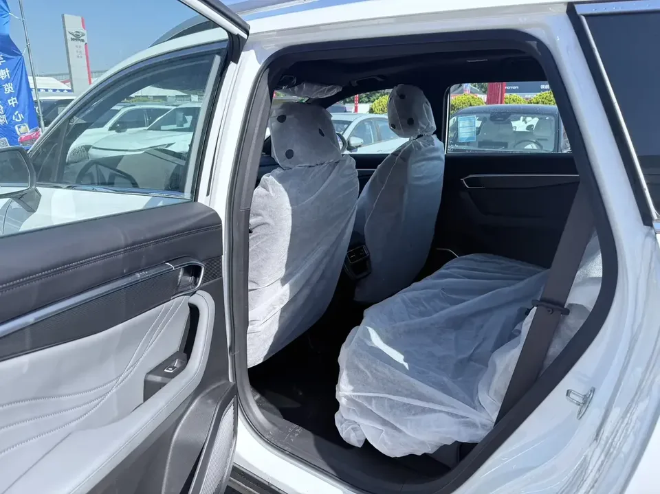 Geely Okavango Haoyue L 2026 1.5T DCT Happy 5-Seater 2026 — thumbnail 3