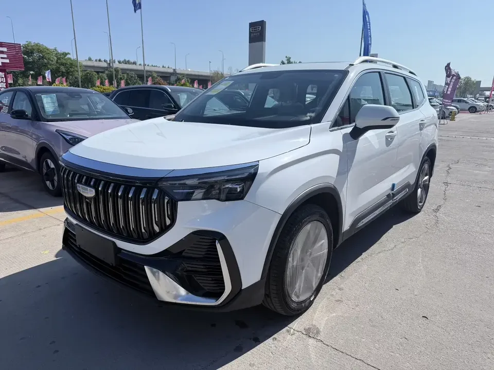 Geely Okavango Haoyue L 2026 1.5T DCT Happy 5-Seater 2026 — photo 1, buy with delivery to Moscow