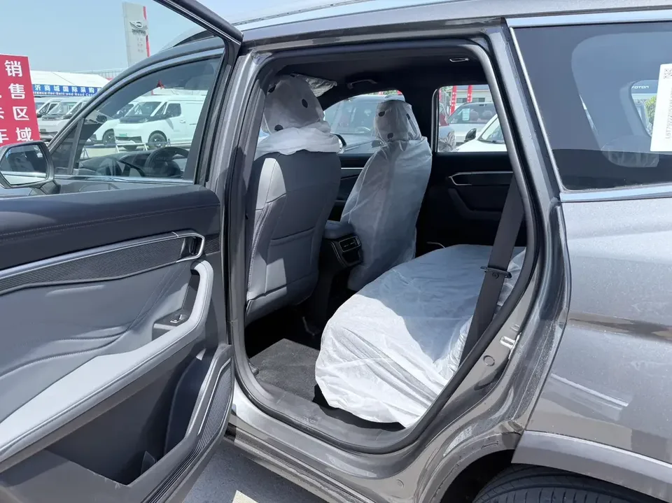 Geely Okavango Haoyue L 2026 1.5T DCT Happy 5-Seater 2026 — thumbnail 3
