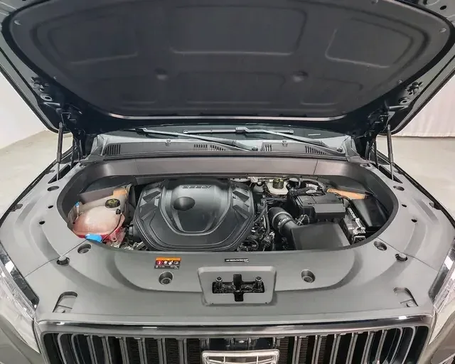 Geely Monjaro Xingyue L 2024 2.0TD DCT EVO 2WD Changfeng Edition 2024 — thumbnail 3