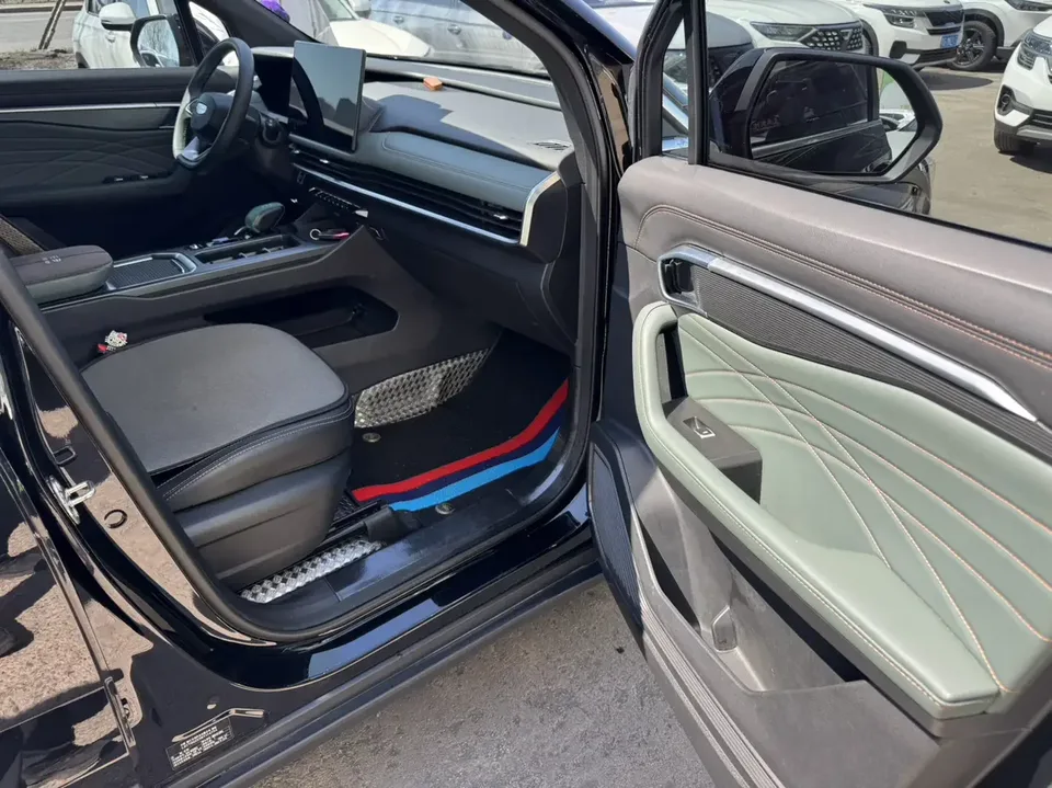 Geely Okavango Haoyue L 2024 2.0TD DCT Premium 2025 — thumbnail 2