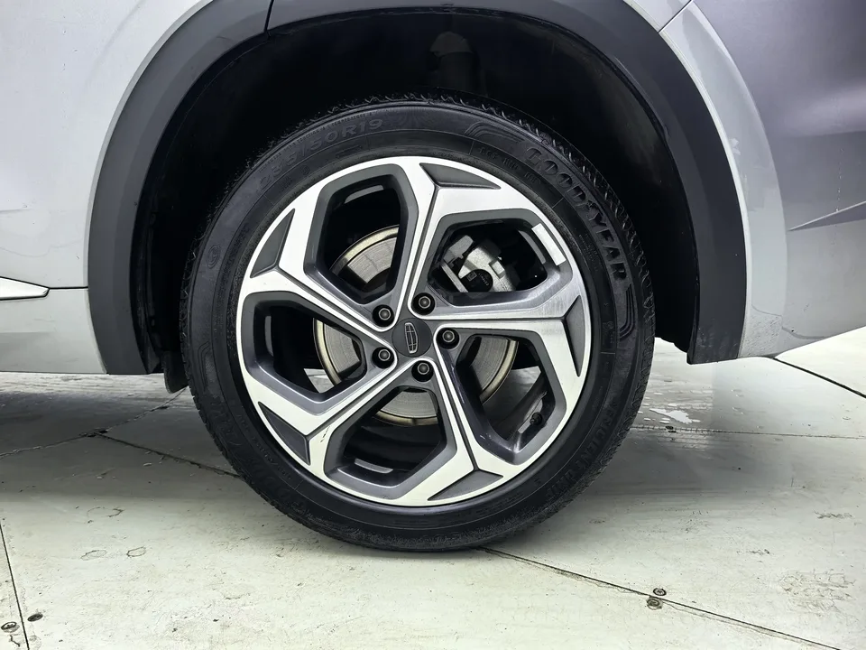 Geely Monjaro Xingyue L 2024 2.0TD High Power Automatic 2WD Yunqi Edition 2024 — thumbnail 3