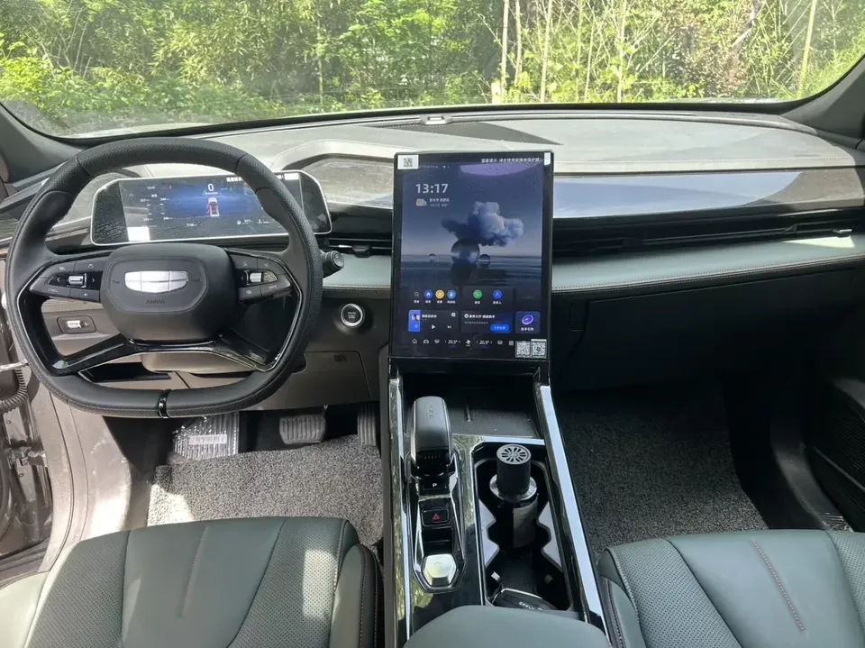 Geely Atlas Boyue 2023 Boyue COOL 1.5T Smart 2025 — миниатюра 2